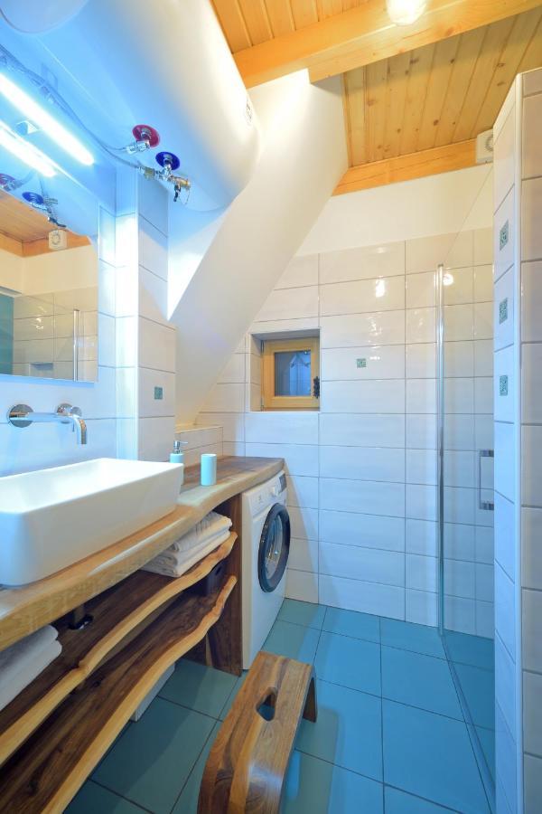 Granaries Pear & Walnut Villa Толмин Екстериор снимка